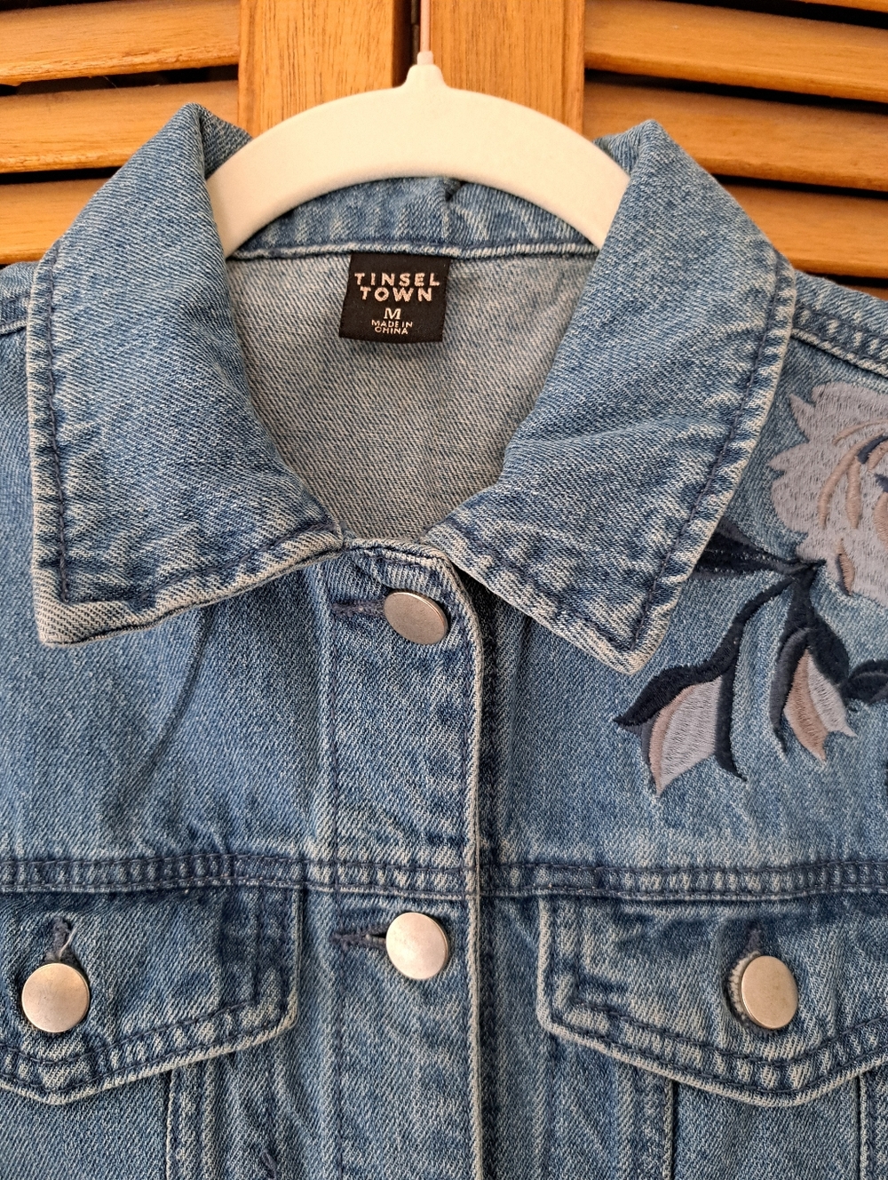 TINSEL TOWN Embroidered Denim Jacket Size M - Picture 4 of 9